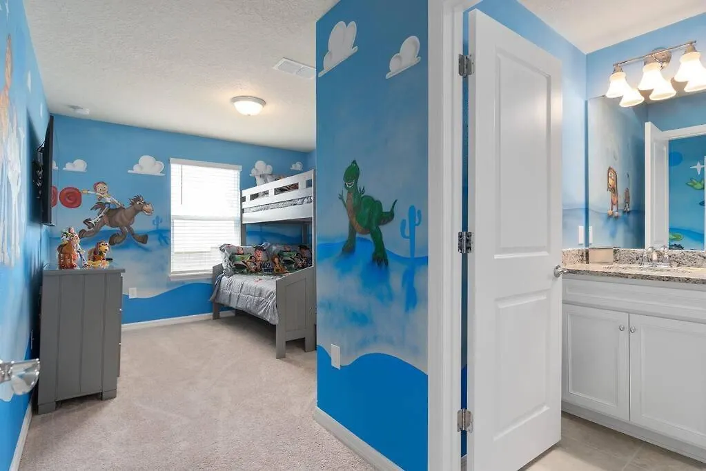 5Br Family Retreat Mickey, Toy Story Rooms, Private Pool Davenport Holiday home